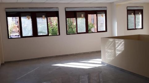 Foto 2 de Oficina de alquiler en Avenida Francesc Tárrega, 60, Piscinas, Vila-real