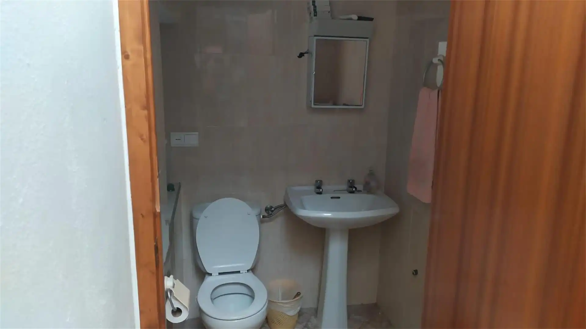 Bathroom of Flat for sale in Cortes de Baza  with Heating, Storage room and Furnished