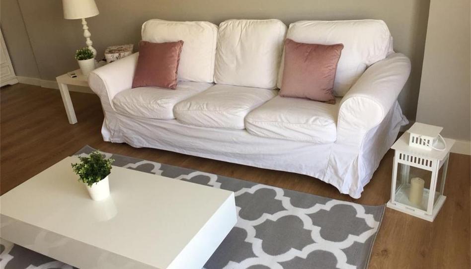 Piso de alquiler en Plaza de España, Baena, Córdoba - imagen 1 Foto 1 de Piso de alquiler en Plaza de España, Baena, Córdoba