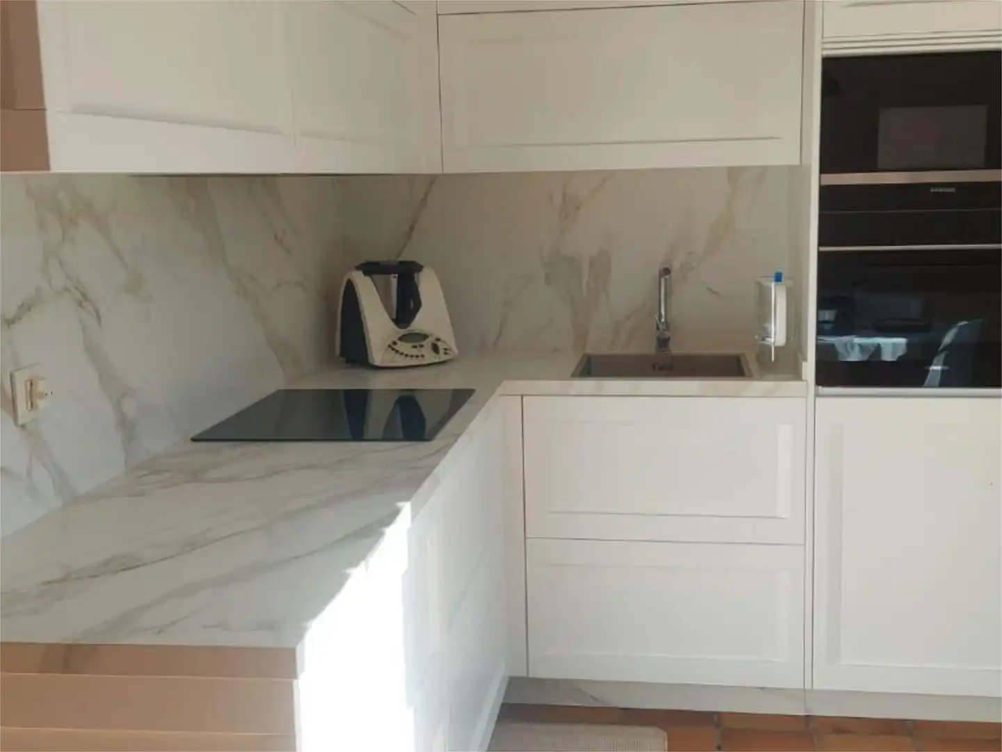Casa o chalet en venta en Avenida Ramón Núñez Montero, 89, Oleiros pueblo Cocina de Casa o chalet en venta en Oleiros con Piscina