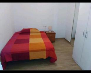 Bedroom of Flat to share in Caldes de Montbui  with Terrace and Balcony