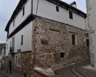 Außenansicht von Country house zum verkauf in Pastrana mit Terrasse und Balkon