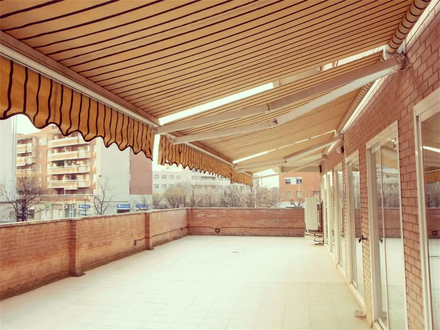 Terrasse von Büro zur Miete in Lleida