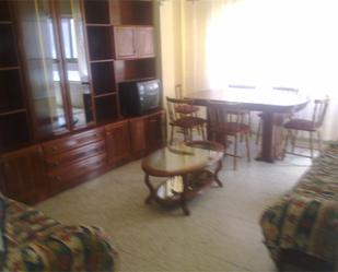 Living room of Flat for sale in Valladolid Capital  with Heating, Furnished and Oven