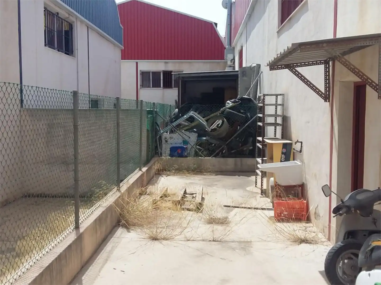 Fabrikhallen zur Miete in Avenida de Juan Carlos I, Lorquí Parkplatz von Fabrikhallen zur Miete in Lorquí mit Klimaanlage, Heizung und Möbliert