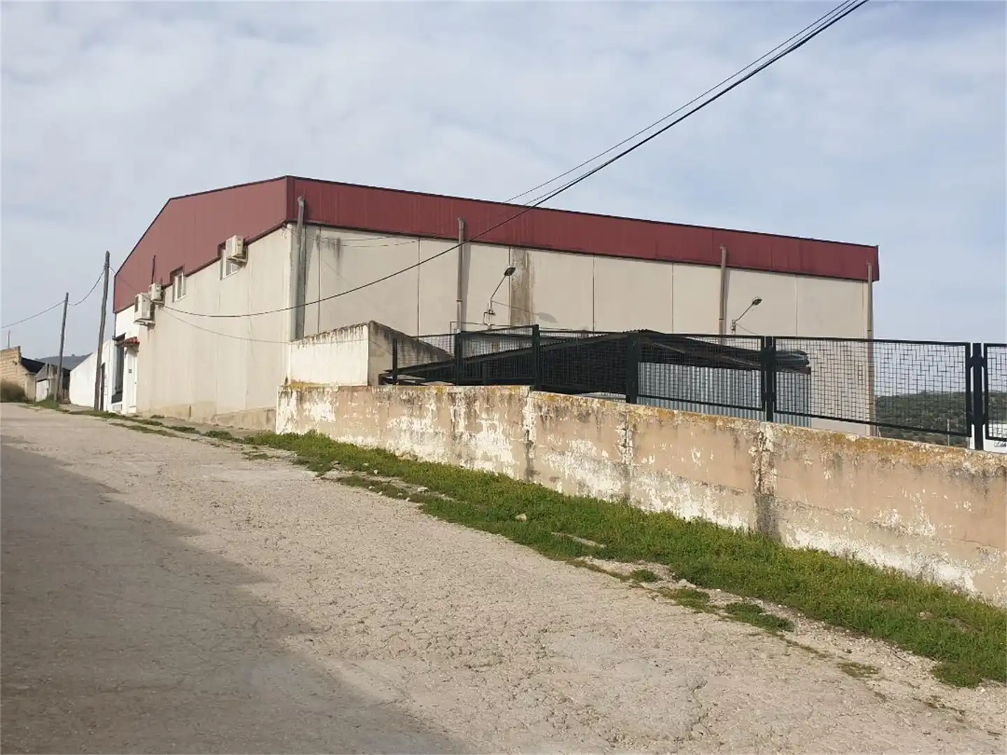 Vista exterior de Nave industrial de alquiler en Los Villares con Aire acondicionado