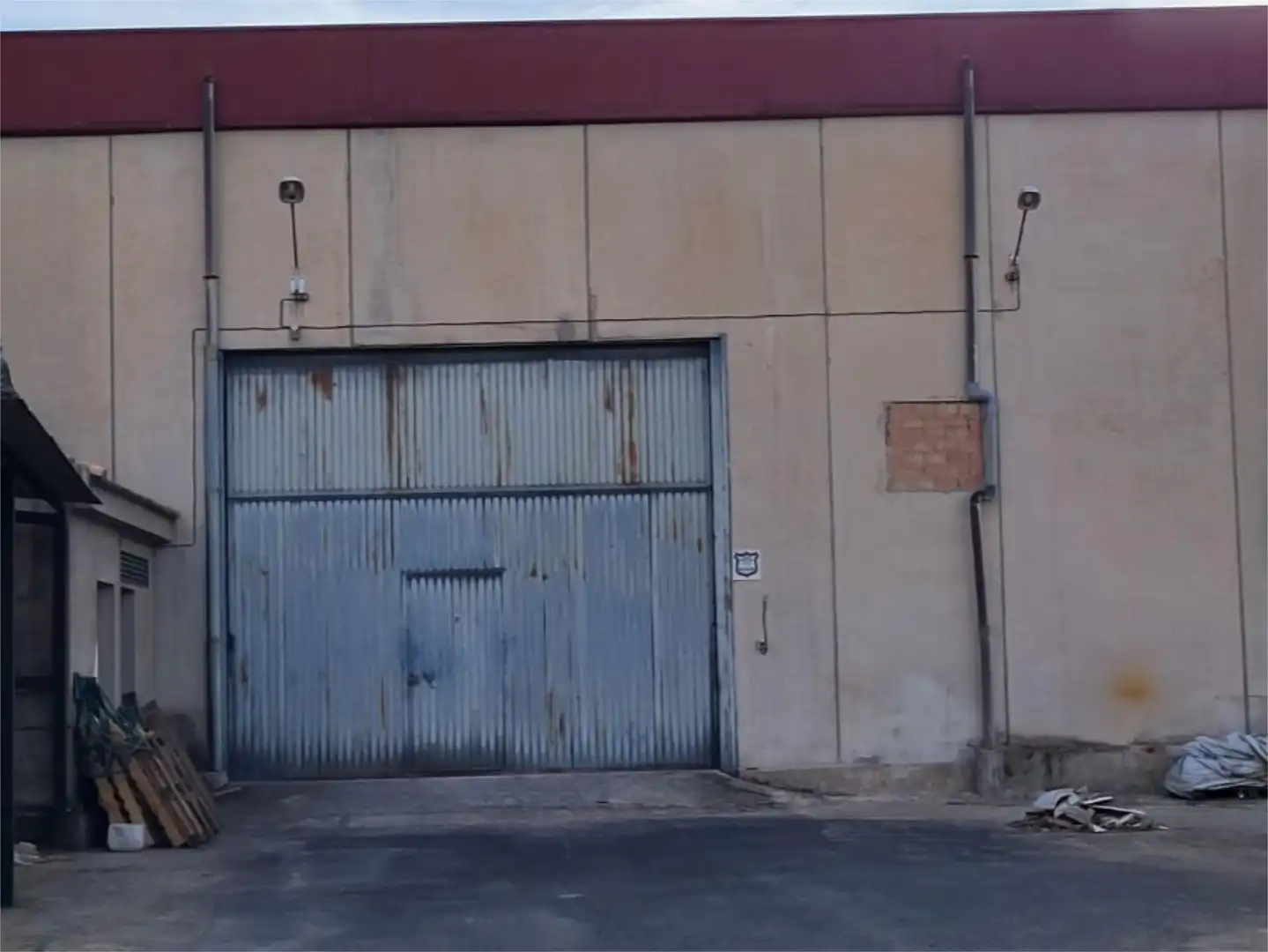 Vista exterior de Nave industrial de alquiler en Los Villares con Aire acondicionado