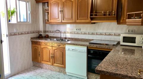 Casa adosada en venda a Calle Vista Hermosa, 63, Rute, Córdoba - imatge 4 Foto 4 de Casa adosada en venda a Calle Vista Hermosa, 63, Rute, Córdoba