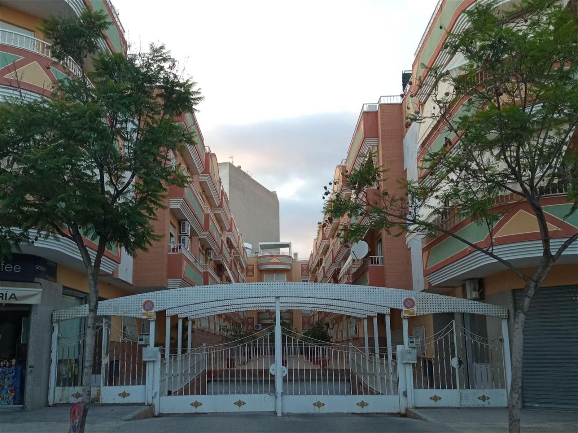 Vista exterior de Traster en venda en San Vicente del Raspeig / Sant Vicent del Raspeig