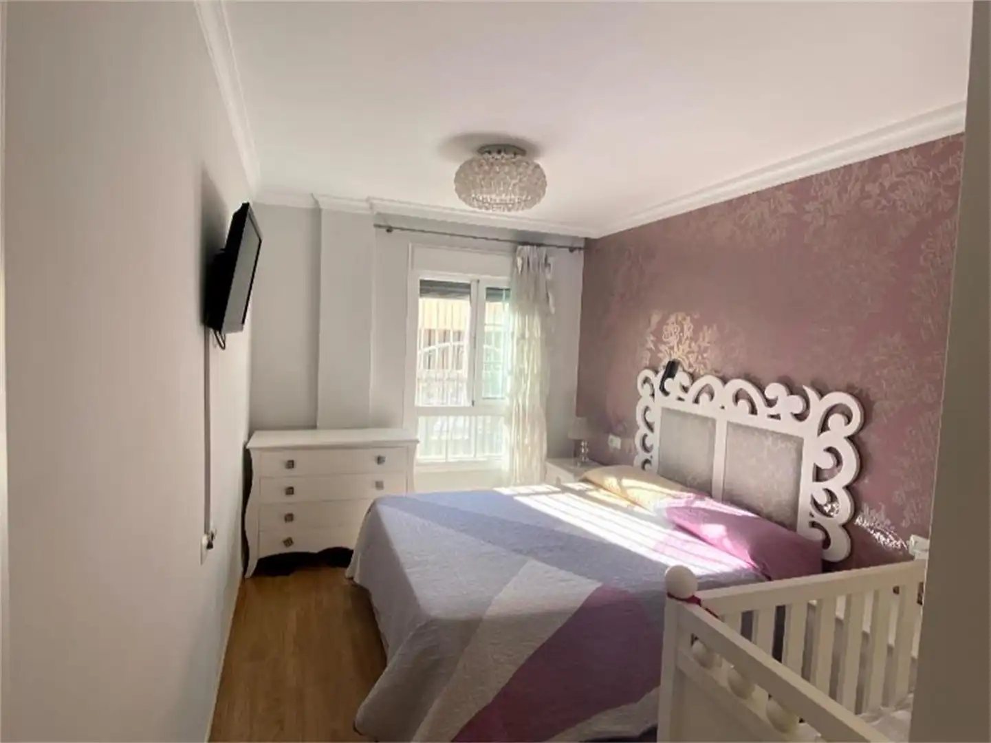 Piso en venta en Calle Campoamor, 30, El Puerto - Romanilla Habitación de Piso en venta en Roquetas de Mar con Aire acondicionado, Calefacción y Terraza