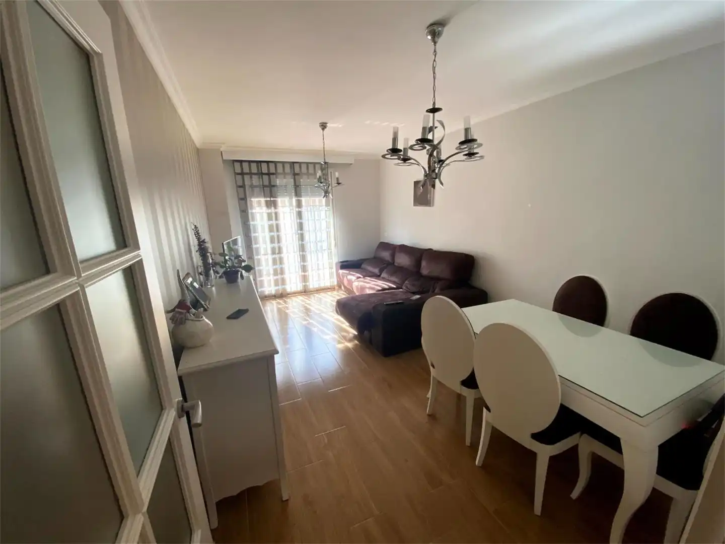 Piso en venta en Calle Campoamor, 30, El Puerto - Romanilla Sala de estar de Piso en venta en Roquetas de Mar con Aire acondicionado, Calefacción y Terraza