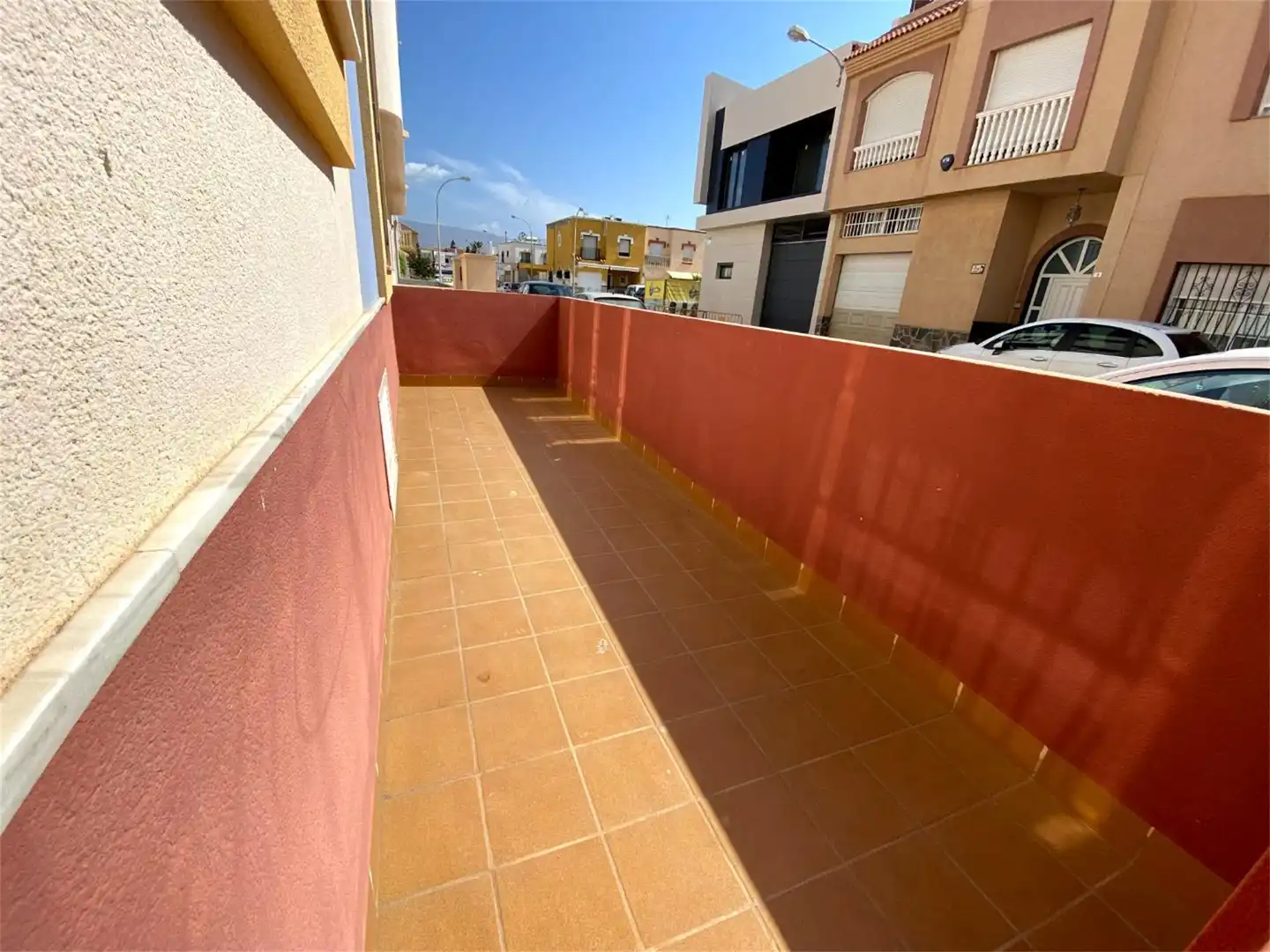 Piso en venta en Calle Campoamor, 30, El Puerto - Romanilla Terraza de Piso en venta en Roquetas de Mar con Aire acondicionado, Calefacción y Terraza