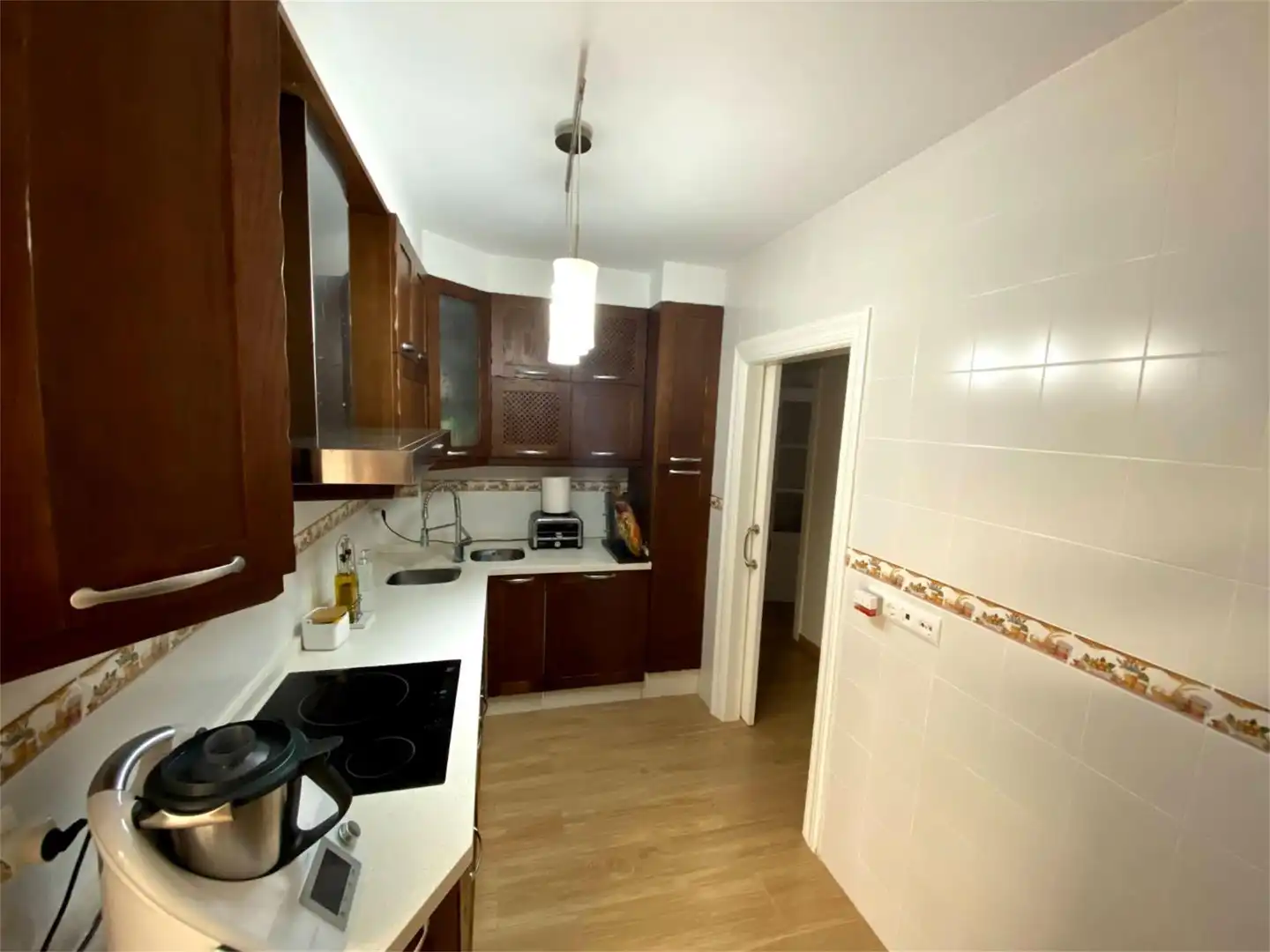 Piso en venta en Calle Campoamor, 30, El Puerto - Romanilla Cocina de Piso en venta en Roquetas de Mar con Aire acondicionado, Calefacción y Terraza