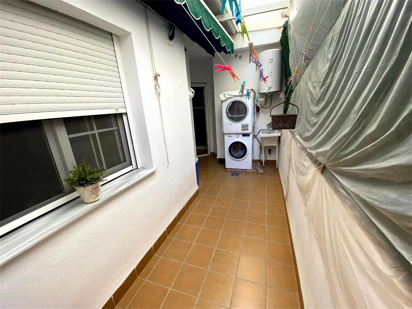 Piso en venta en Calle Campoamor, 30, El Puerto - Romanilla Terraza de Piso en venta en Roquetas de Mar con Aire acondicionado, Calefacción y Terraza