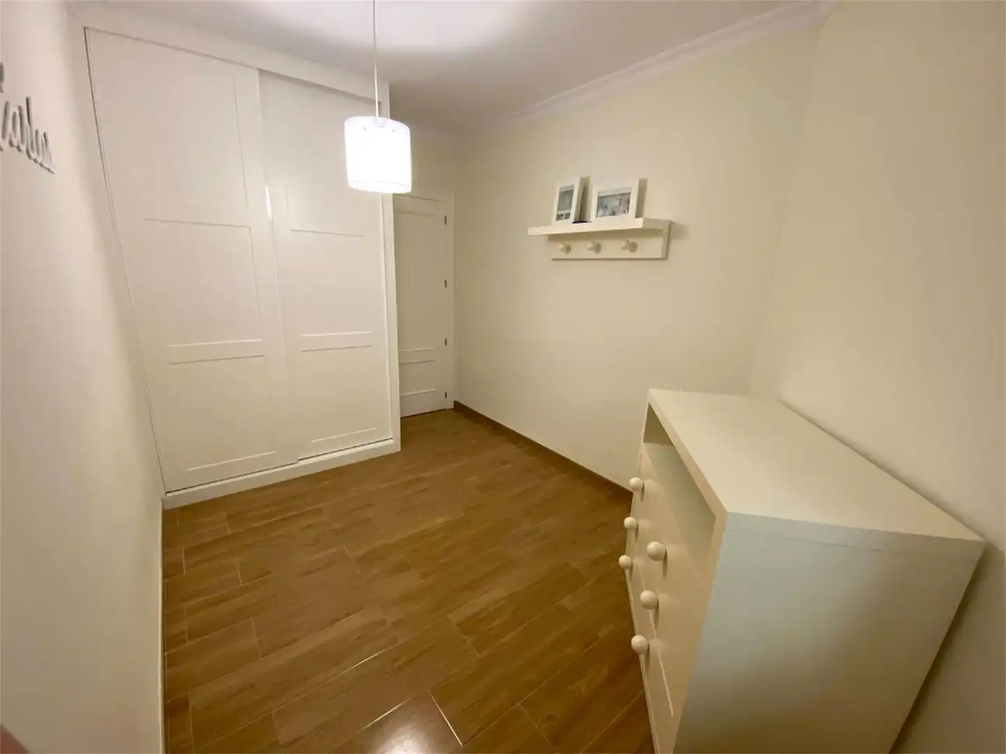Piso en venta en Calle Campoamor, 30, El Puerto - Romanilla Habitación de Piso en venta en Roquetas de Mar con Aire acondicionado, Calefacción y Terraza