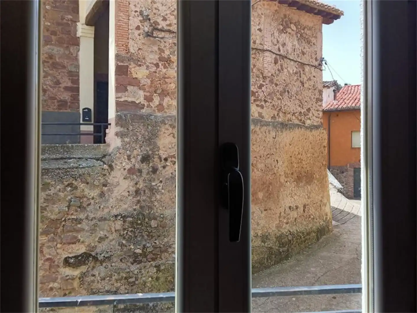 Vista exterior de Casa adosada en venta en Villaverde de Rioja