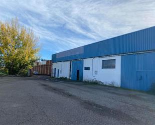 Industrial buildings to rent in Calle a, Armunia