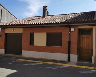 Exterior view of House or chalet for sale in Hospital de Órbigo  with Heating, Private garden and Parquet flooring