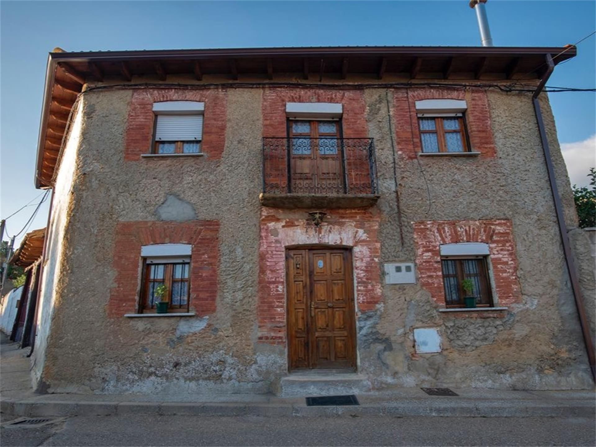 Exterior view of Planta baja for sale in Gradefes  with Private garden, Furnished and Oven
