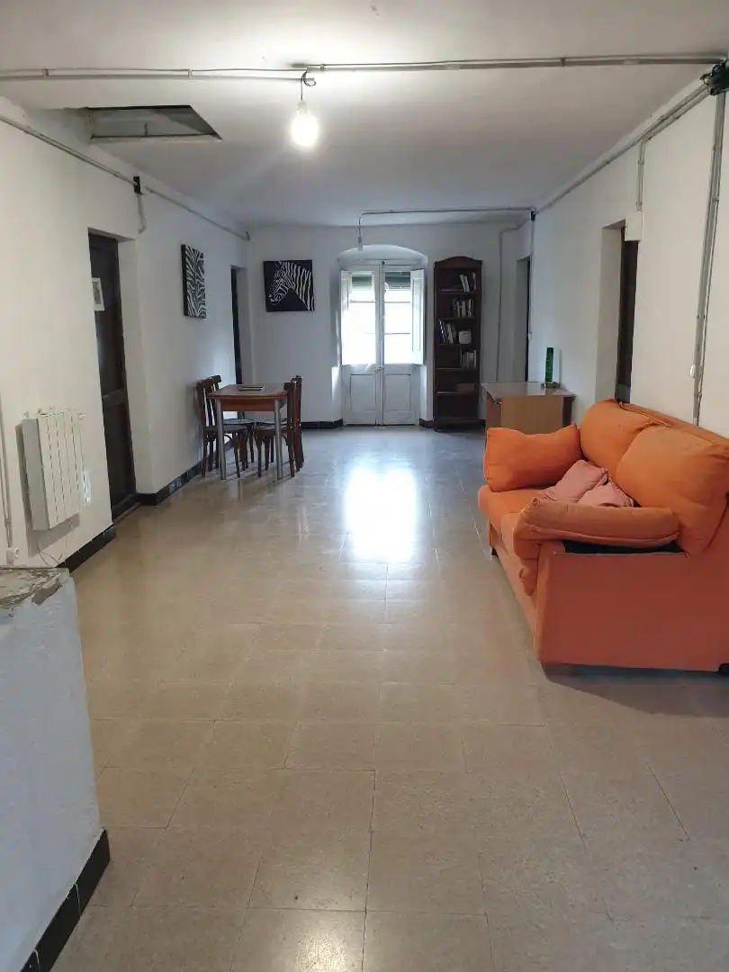 Habitació a Barri Pla d'Avall, Anglès Sala d'estar de Casa o xalet per a compartir en Anglès amb Calefacció, Jardí privat i Traster