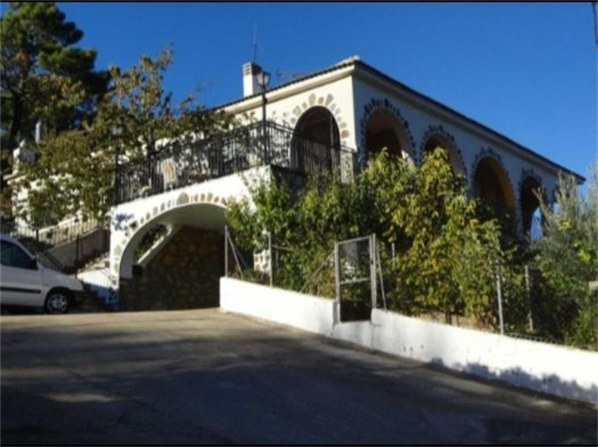 Exterior view of Single-family semi-detached for sale in Paterna del Madera  with Heating, Private garden and Terrace