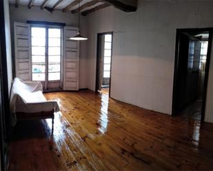 Sala d'estar de Casa adosada en venda en Sada (A Coruña) amb Jardí privat, Parquet i Terrassa