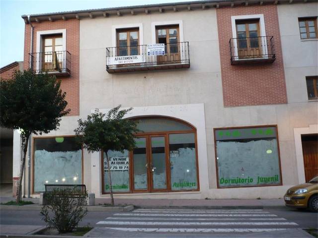 Local comercial en Alquiler en Avenida de la Constitución en Medina del Campo