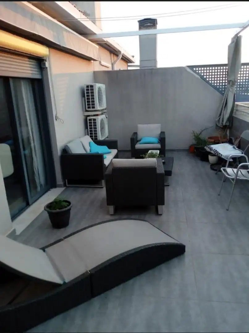 Duplexes for rent in Calle Desierto de Las Palmas, Ensanche - Parque Santa Rosa