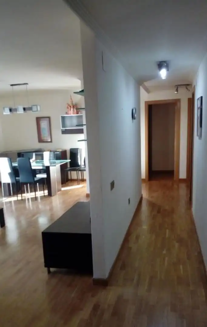 Duplexes for rent in Calle Desierto de Las Palmas, Ensanche - Parque Santa Rosa