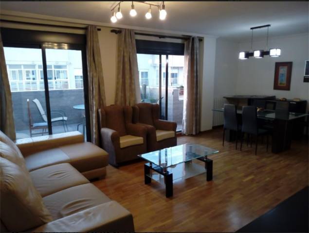 Dúplex en Venta en Calle Desierto de Las Palmas en Ensanche - Parque Santa Rosa