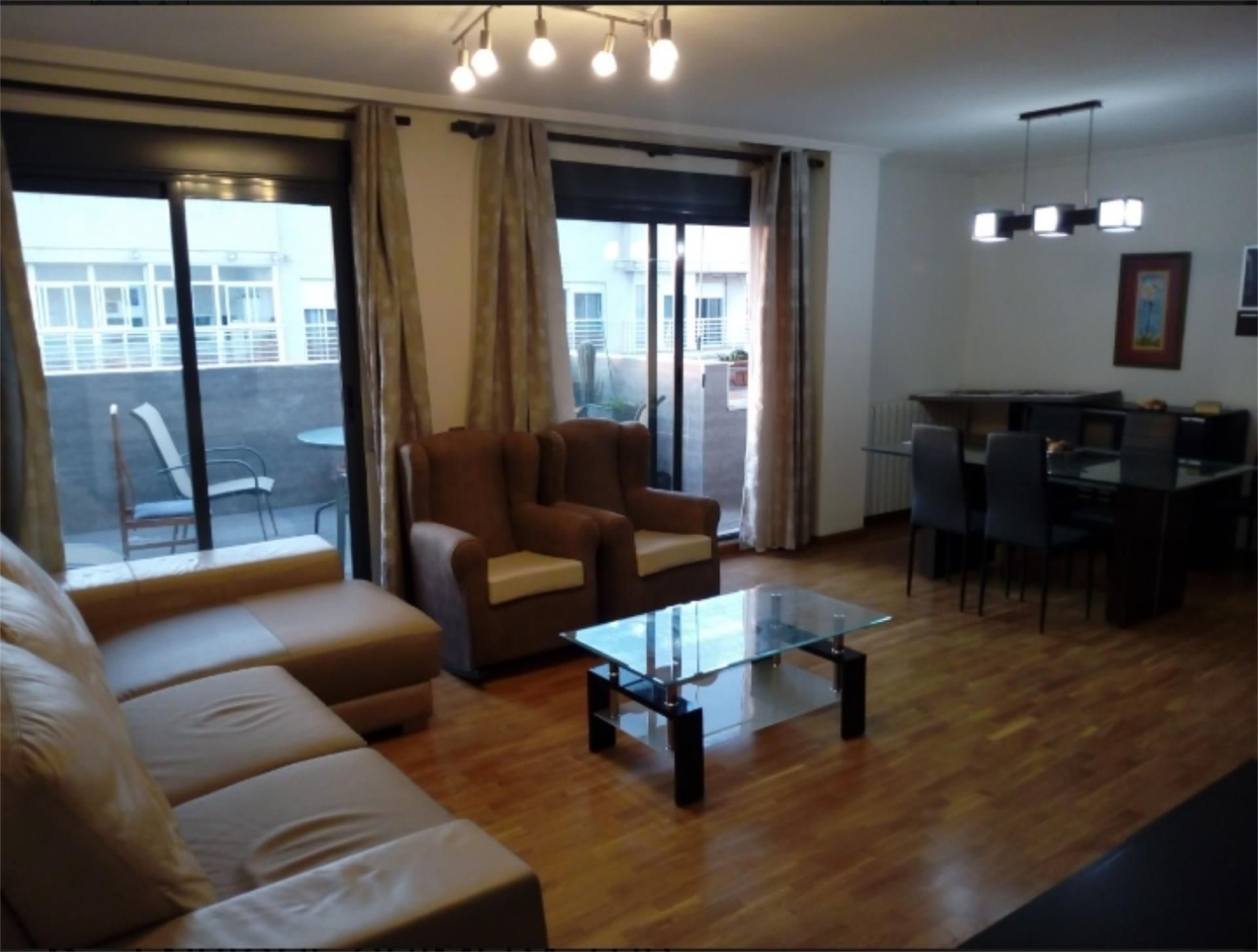 Duplex to rent in Calle Desierto de Las Palmas, Ensanche - Parque Santa Rosa