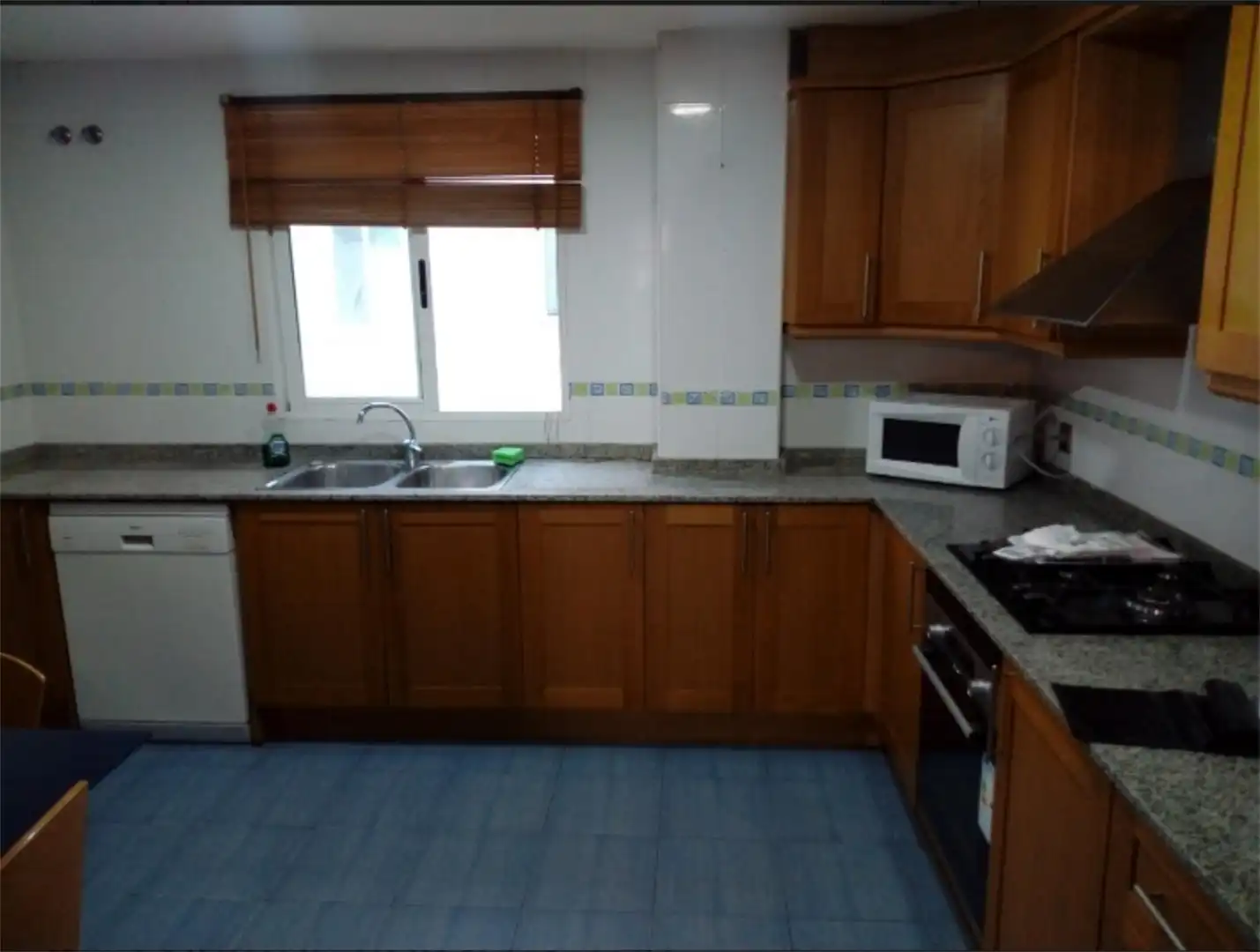 Duplexes for rent in Calle Desierto de Las Palmas, Ensanche - Parque Santa Rosa