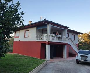 Exterior view of House or chalet for sale in Linares de Riofrío  with Terrace and Swimming Pool