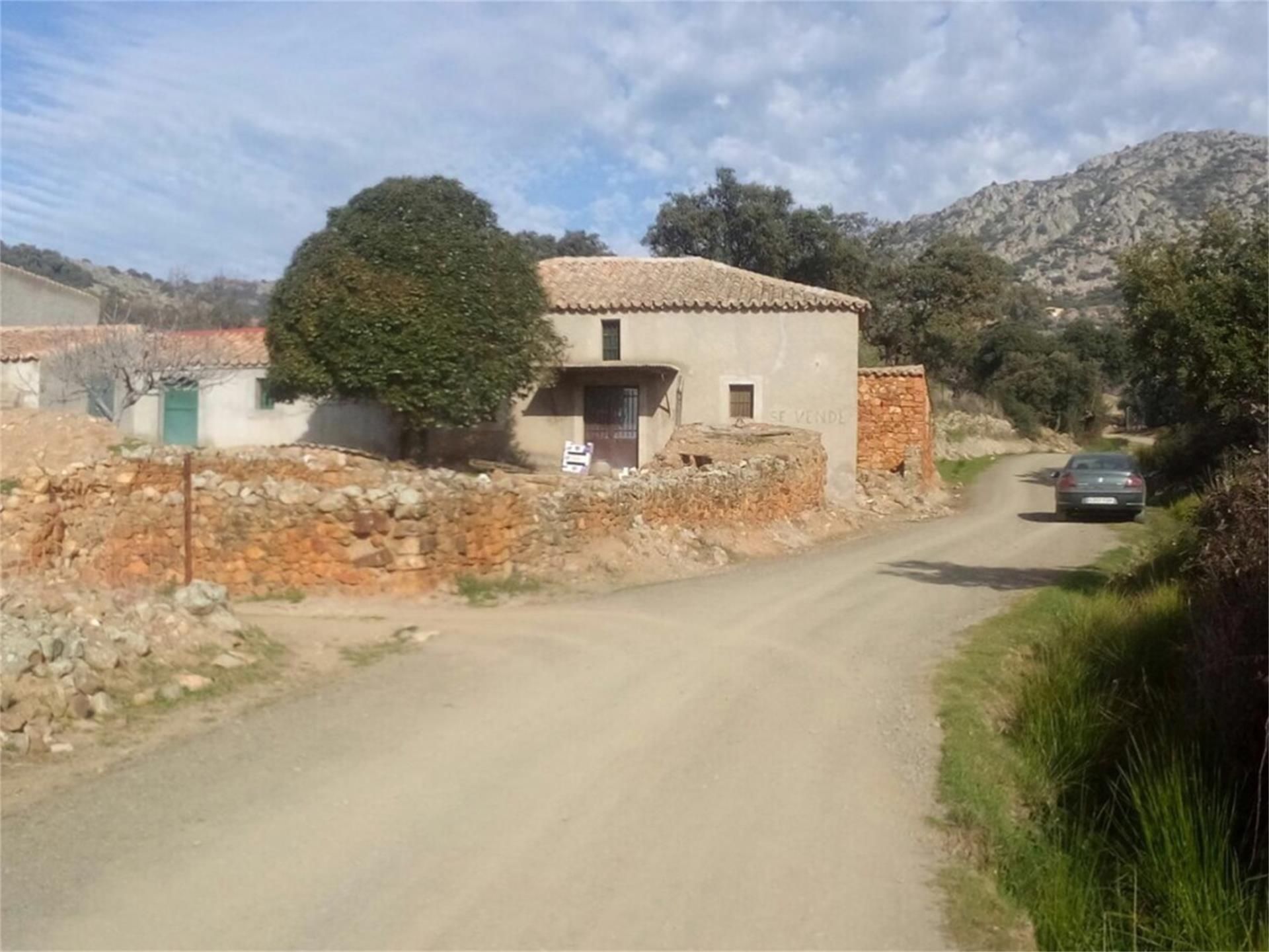 Exterior view of Country house for sale in Cabeza del Buey