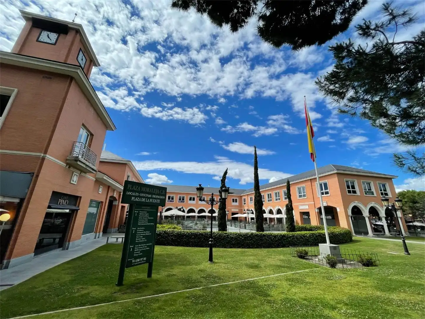 Oficina de lloguer a Calle Moraleja, 3, Encinar de los Reyes Vista exterior de Oficina de lloguer en La Moraleja