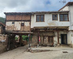 Vista exterior de Casa adosada en venda en Cabezón de Liébana