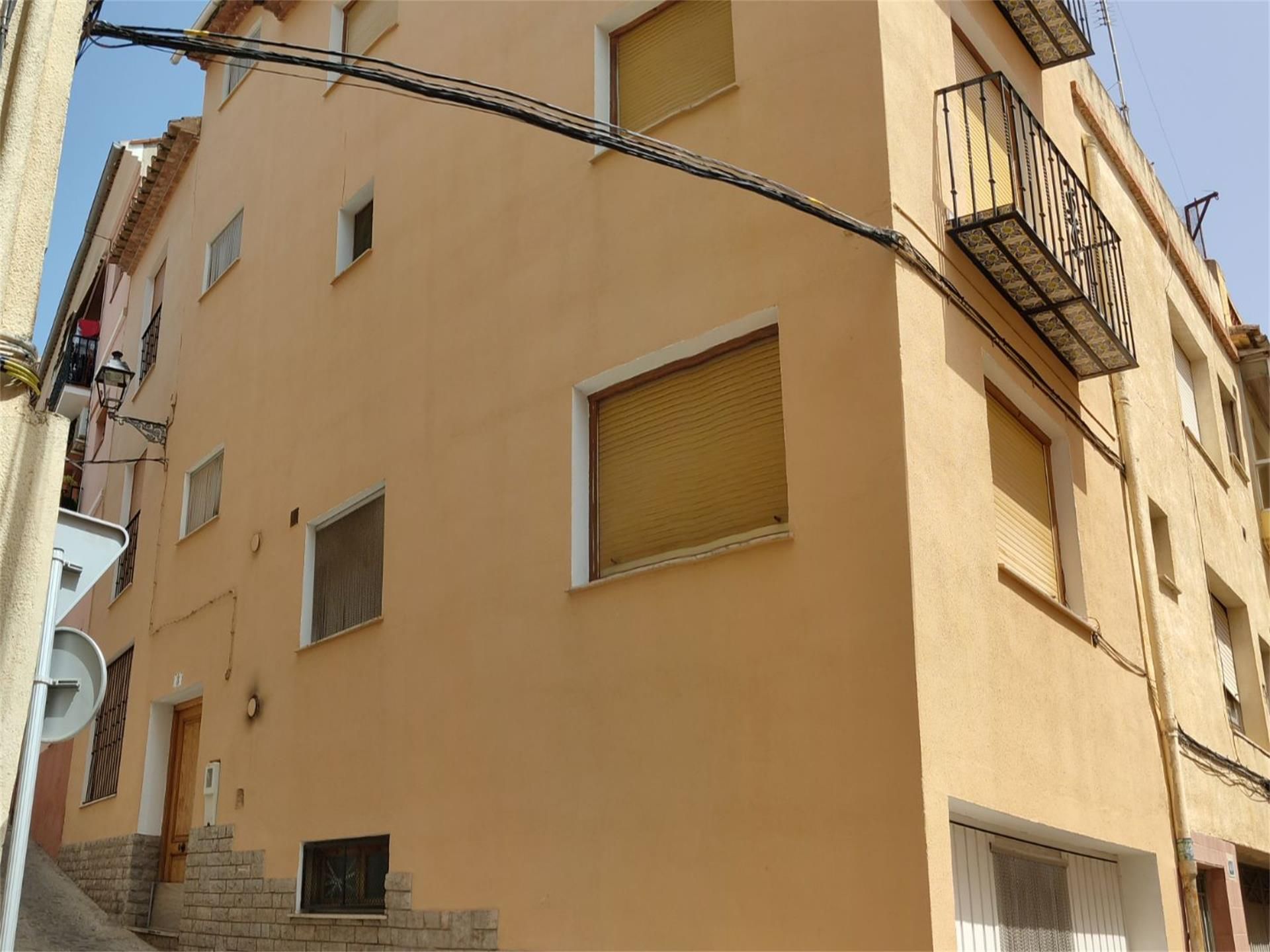Exterior view of Single-family semi-detached for sale in Segorbe  with Terrace, Storage room and Furnished