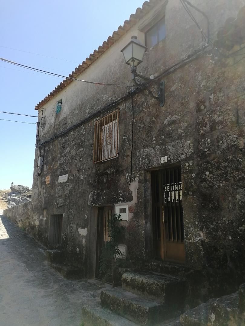 Exterior view of Single-family semi-detached for sale in Villamiel