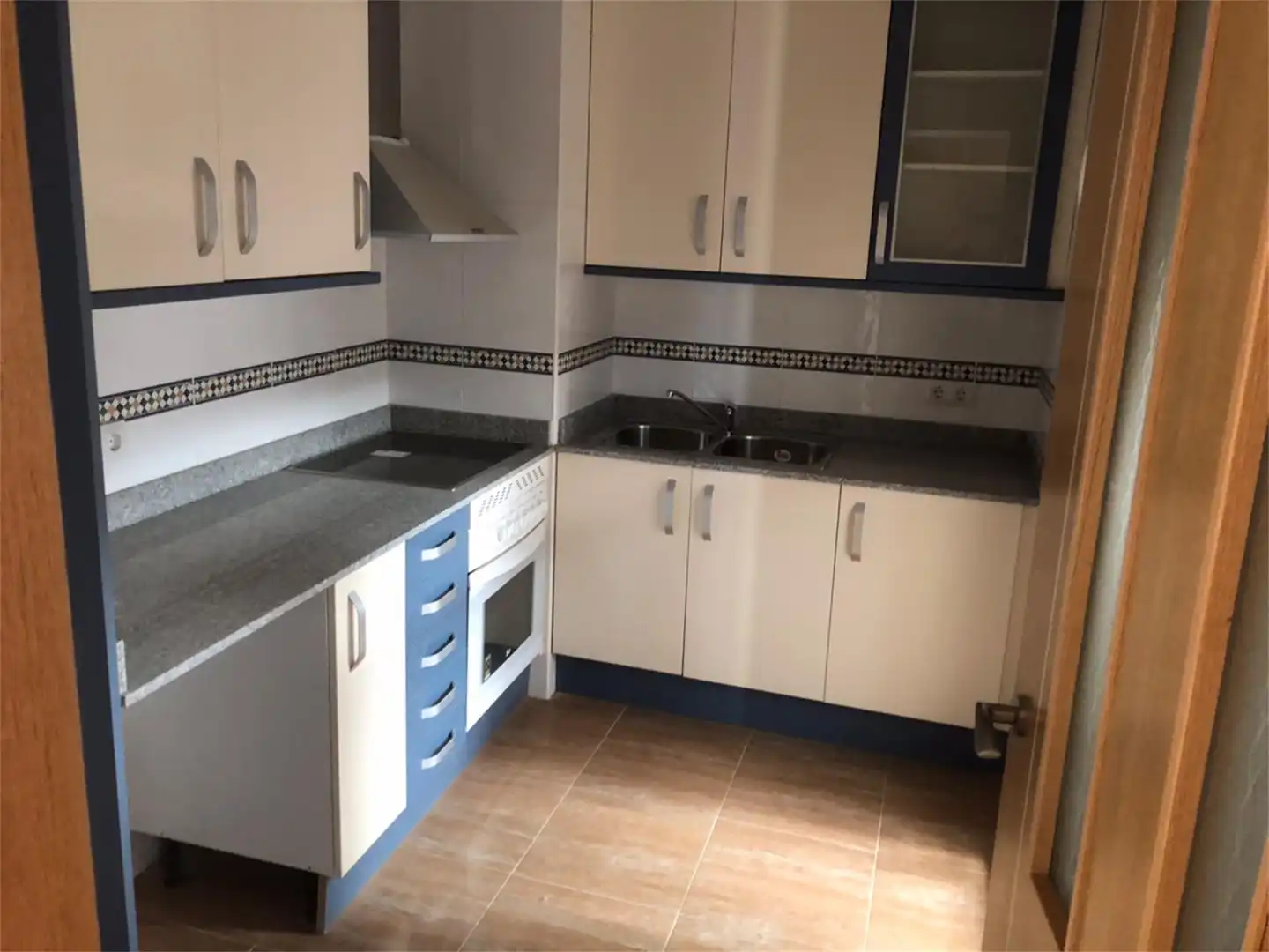 Piso en venta en Calle Alta del Pilar, 1, Villarejo de Fuentes Cocina de Piso en venta en Villarejo de Fuentes con Aire acondicionado