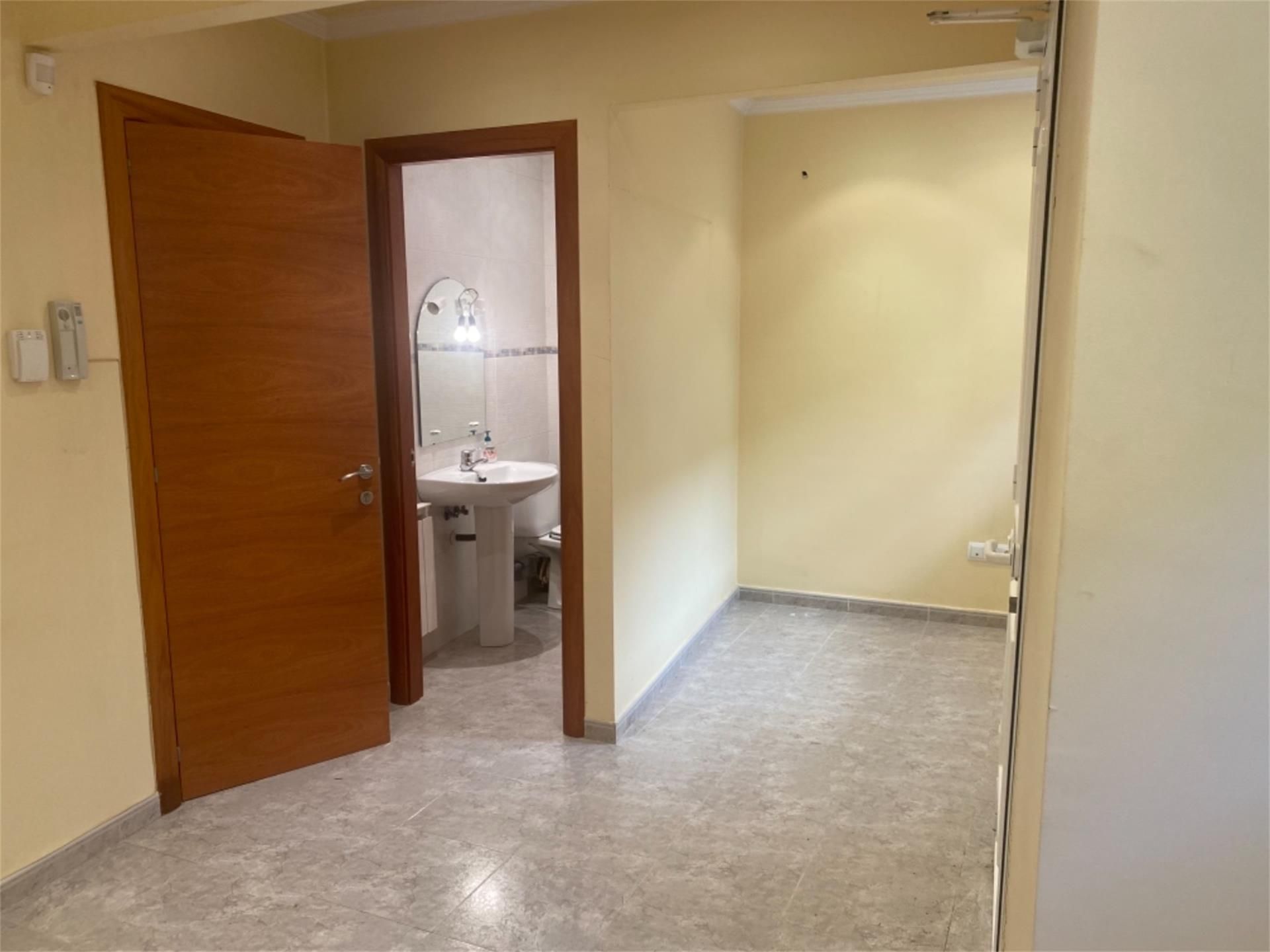Oficina de alquiler en Torre-serona