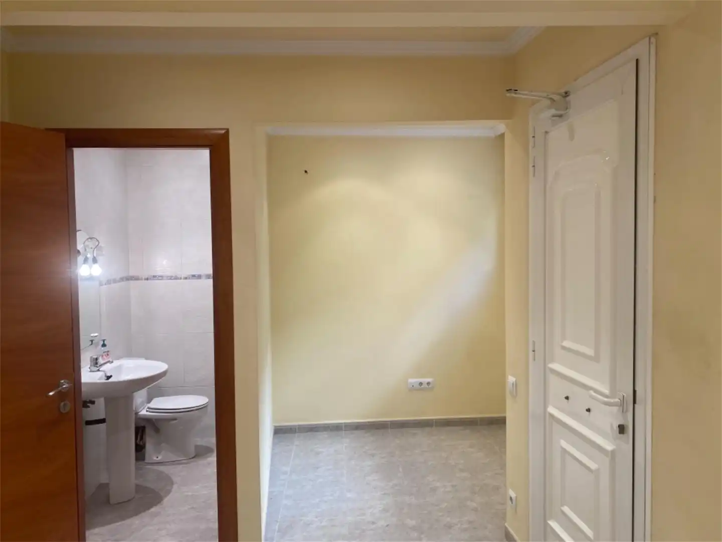 Habitación de Oficina de alquiler en Torre-serona