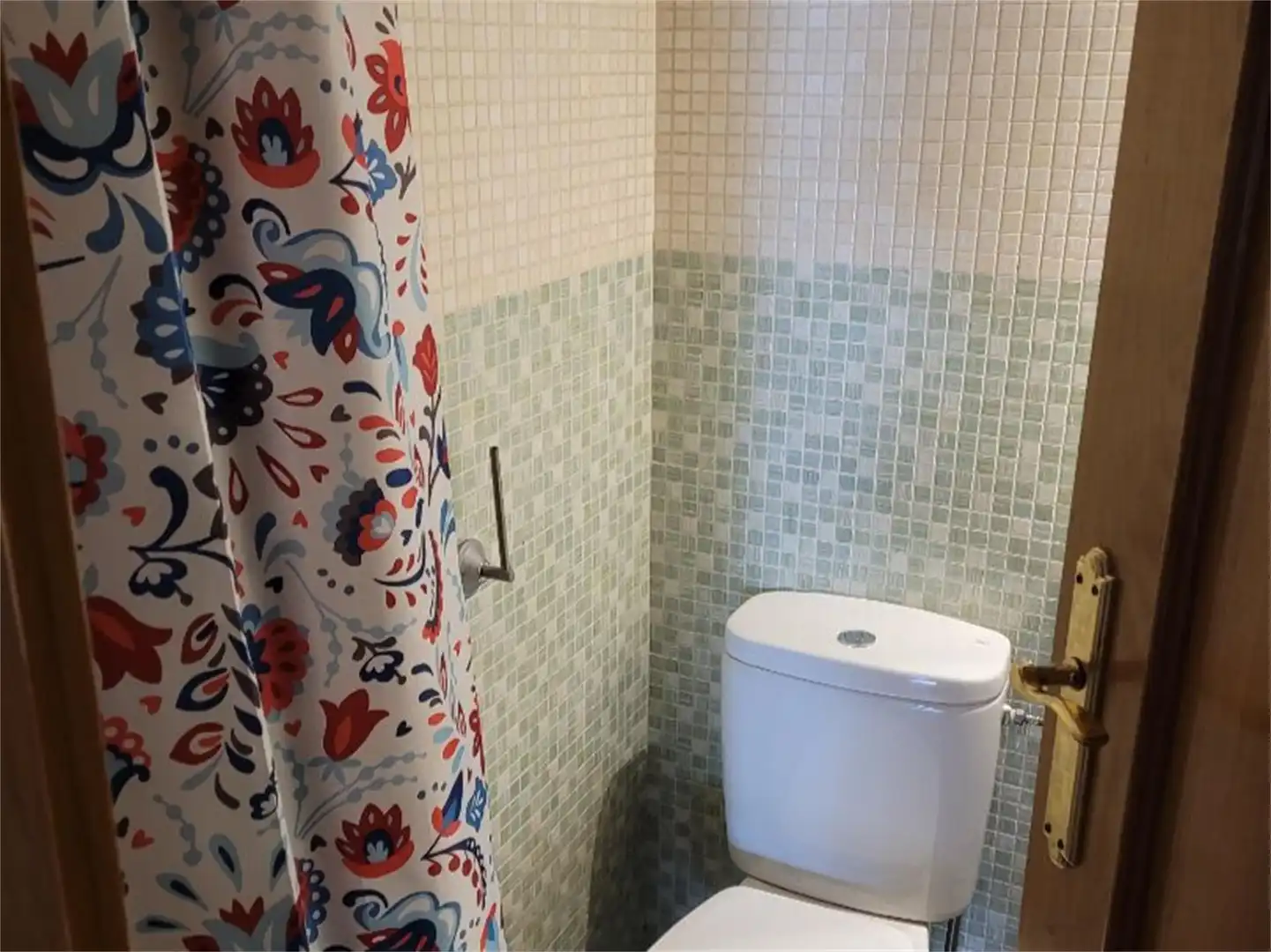 Flat for rent in Plaza de Nuestra Señora del Buen Camino, 11, Aravaca Bathroom of Flat for rent in Madrid with Heating, Parquet flooring and Storage room