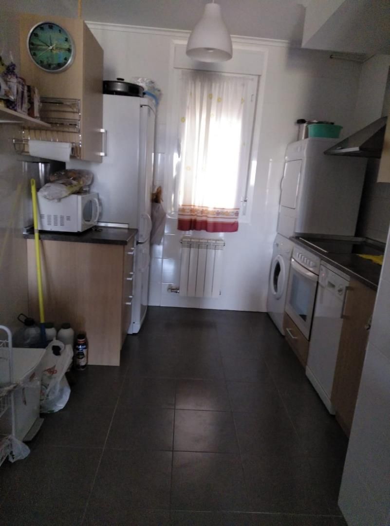 Kitchen of Flat for sale in Castañares de Rioja  with Heating, Private garden and Parquet flooring