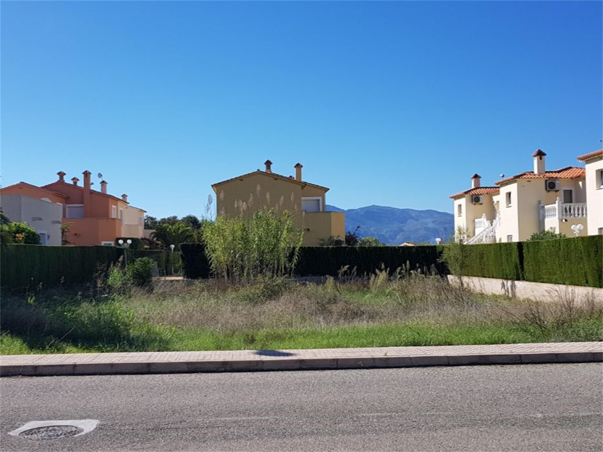 Land for sale in Oliva