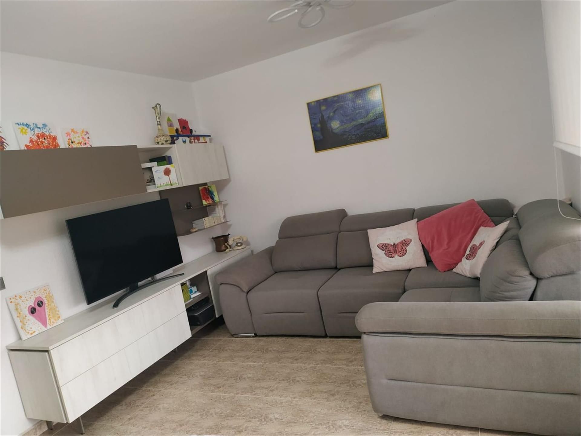 Wohnzimmer von Dachboden zum Verkauf in  Almería Capital mit Klimaanlage und Terrasse