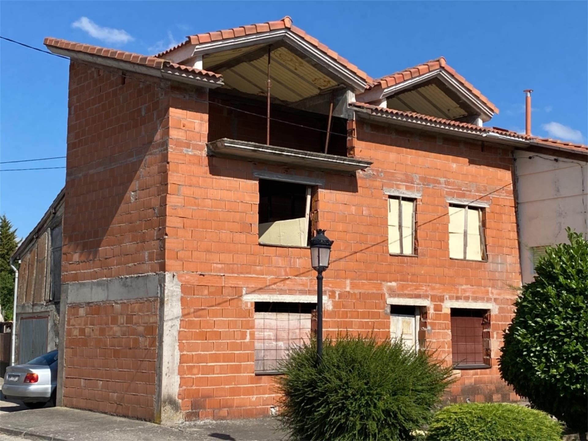 Exterior view of Single-family semi-detached for sale in Valle de Oca  with Private garden