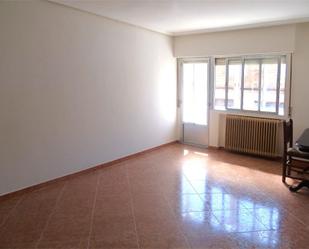 Living room of Flat for sale in Valladolid Capital  with Air Conditioner, Terrace and Balcony