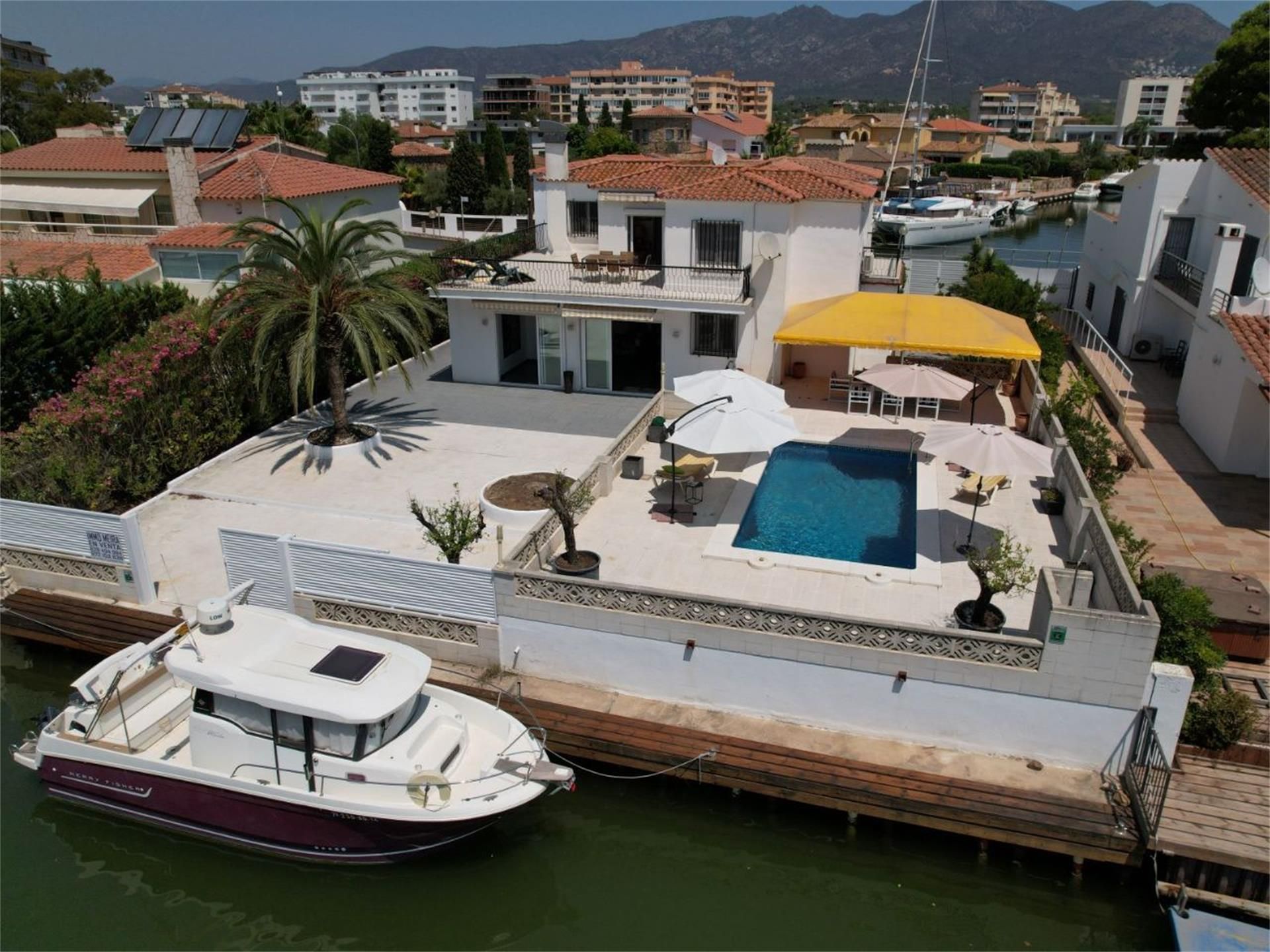 Piscina de Casa o xalet en venda en Roses amb Aire condicionat, Terrassa i Piscina
