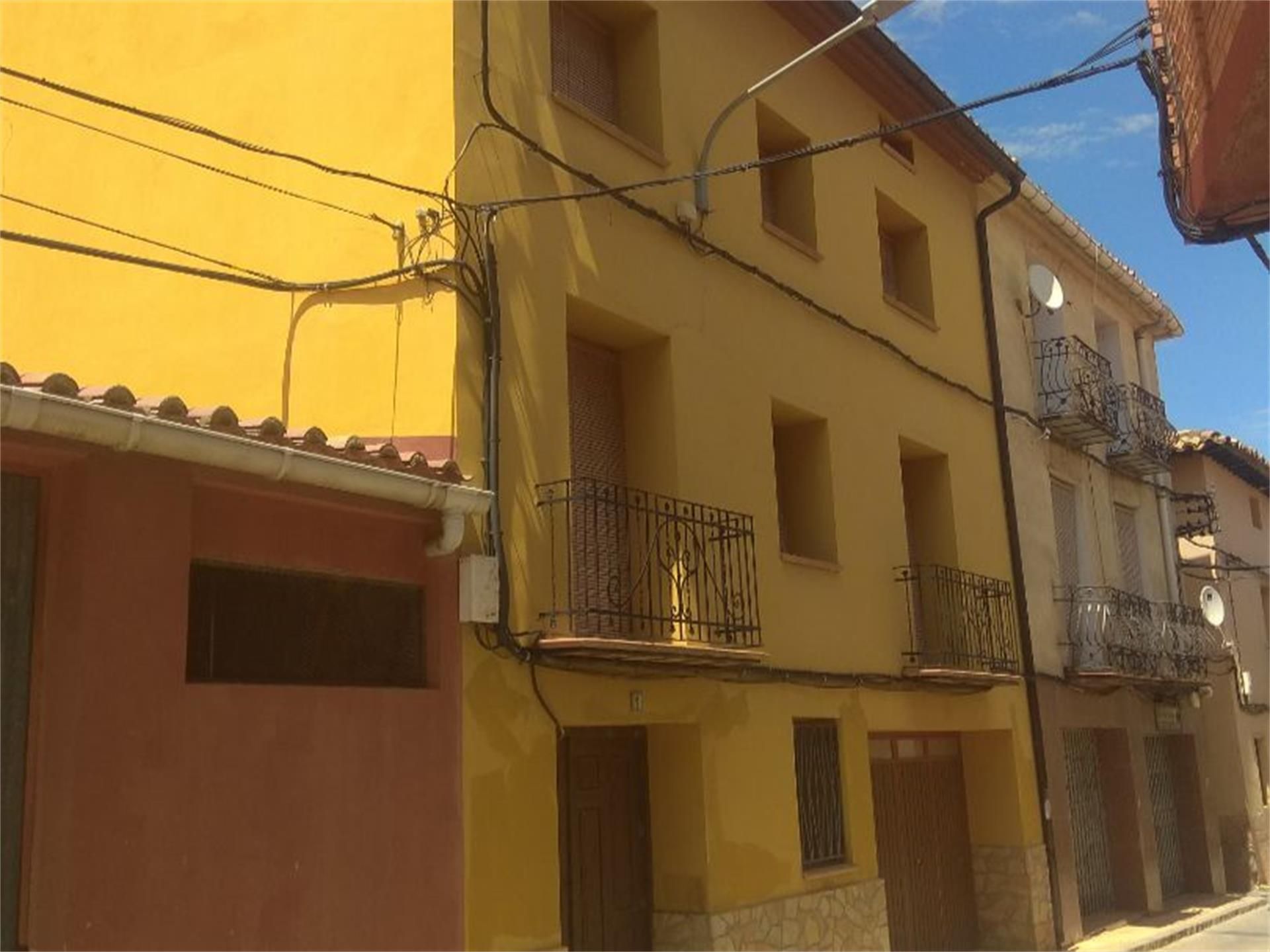 Exterior view of Country house for sale in Escucha