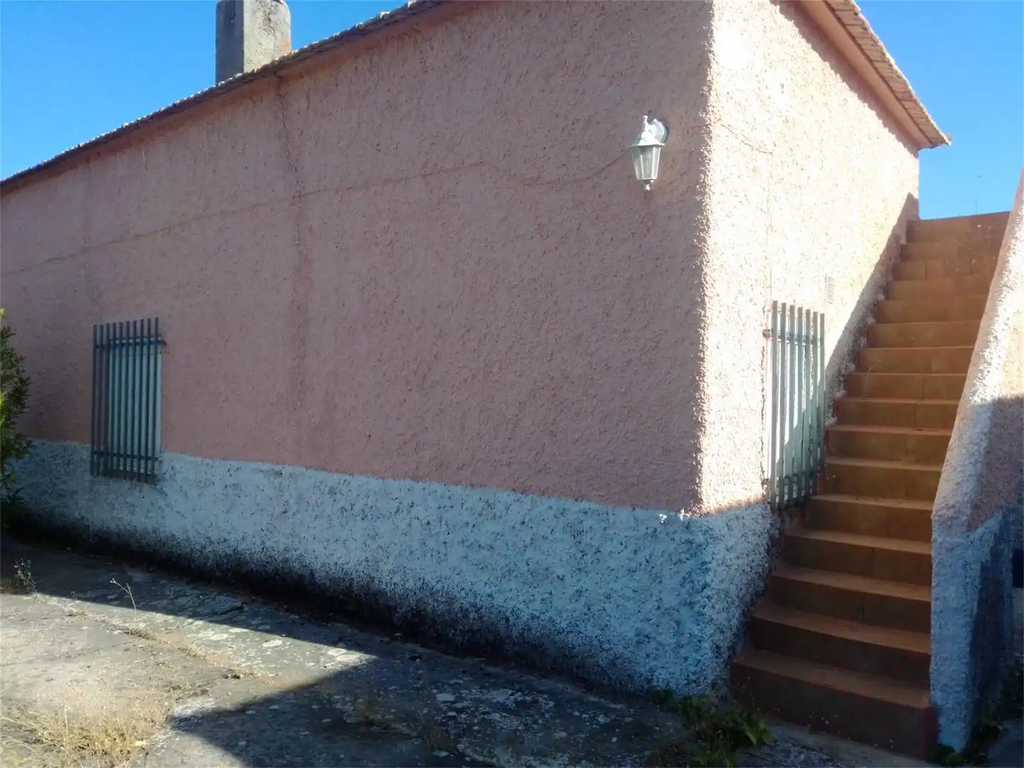Vista exterior de Casa o xalet en venda en Villafranca de los Caballeros amb Terrassa i Piscina